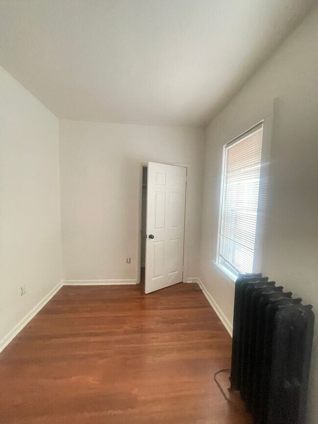 Building Photo - 204 S Ann St