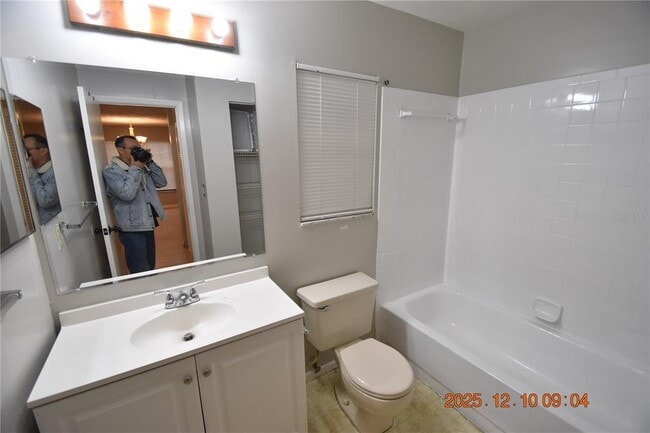 Building Photo - 5824 Grey St