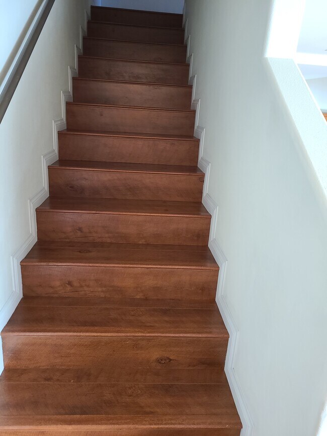 Building Photo - 15024 Magnolia Blvd