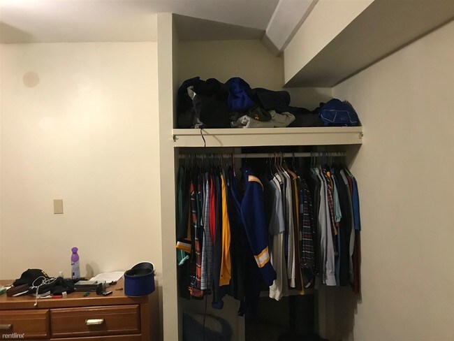 Building Photo - 4 br, 2 bath Duplex - 429 Atwood St Apt 1
