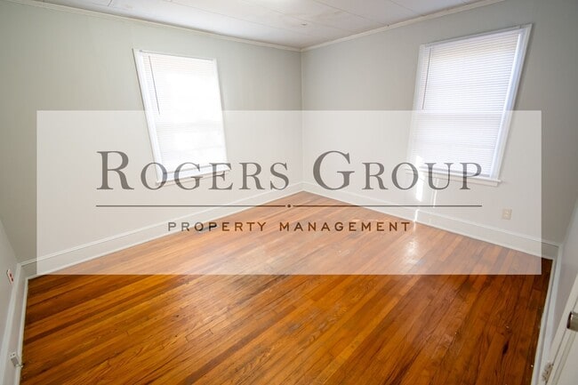 Building Photo - 1211 Parham St