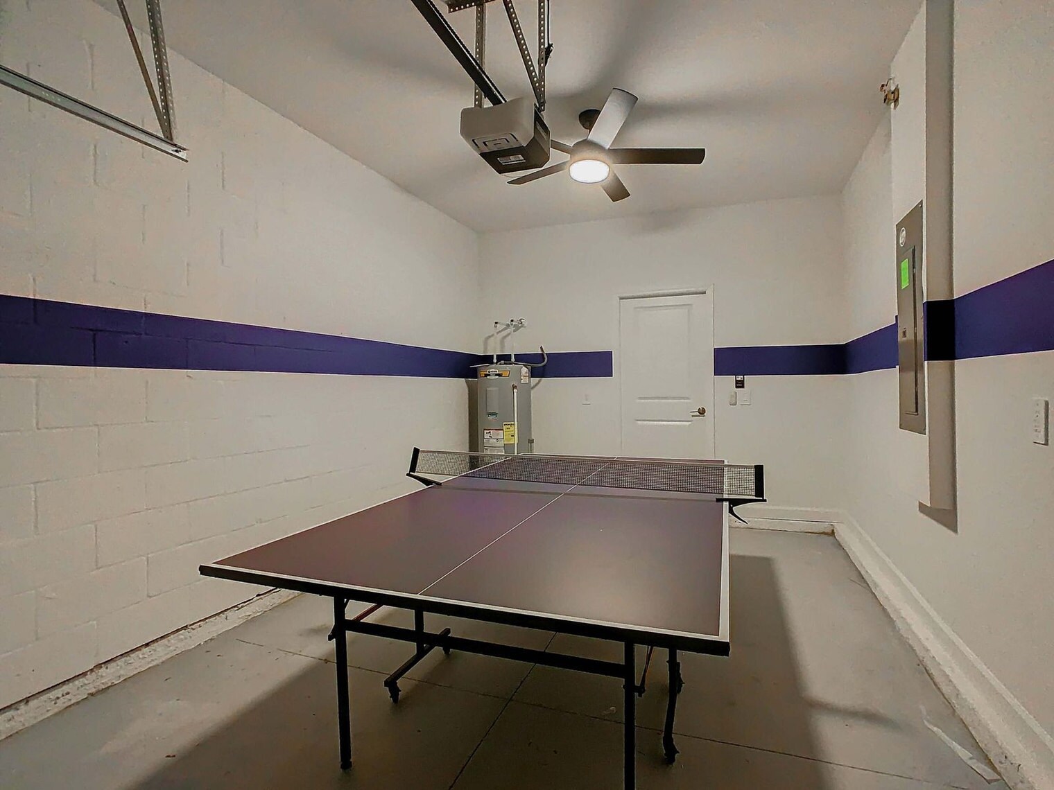 Building Photo - 8912 Takeaway Wy