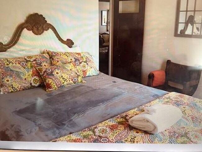 Building Photo - Islay Street  770-774