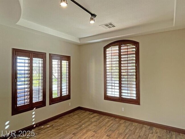 Building Photo - 12048 La Palmera Ave