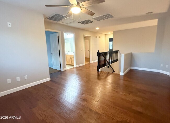 Building Photo - 11225 E Sylvan Ave