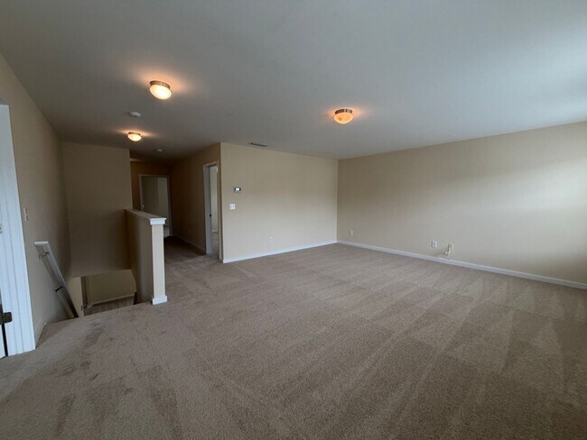 Building Photo - 1328 Shaw Ave