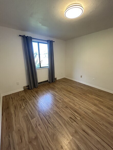 Building Photo - 1808 Regal St