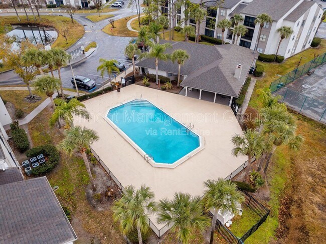 Building Photo - 2030 Cascades Blvd