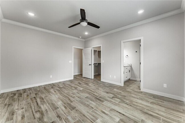 Building Photo - 3305 SW Hillstone Ave