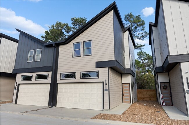 Building Photo - 13918 Bee Flower Ln