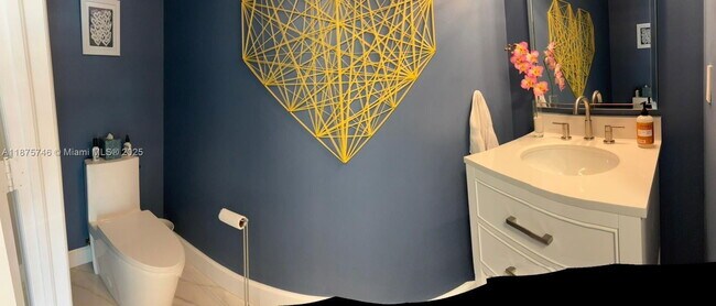 Building Photo - 16207 Sierra Palms Dr