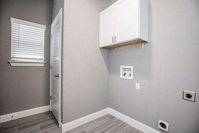 Building Photo - ***1025 Kimball Lane***