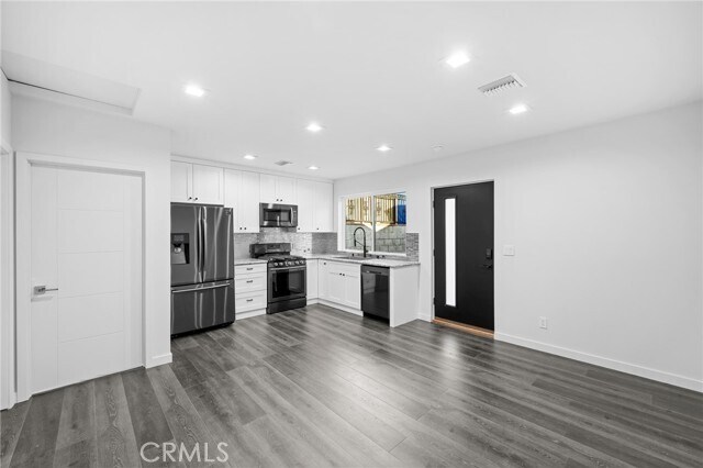 Building Photo - 915 Cornell Dr