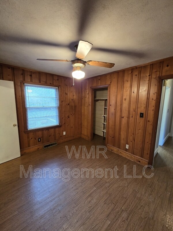 Building Photo - 4120 Leeds Dr