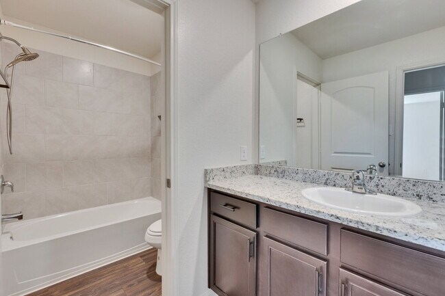 Building Photo - 18512 Quiet Range Dr