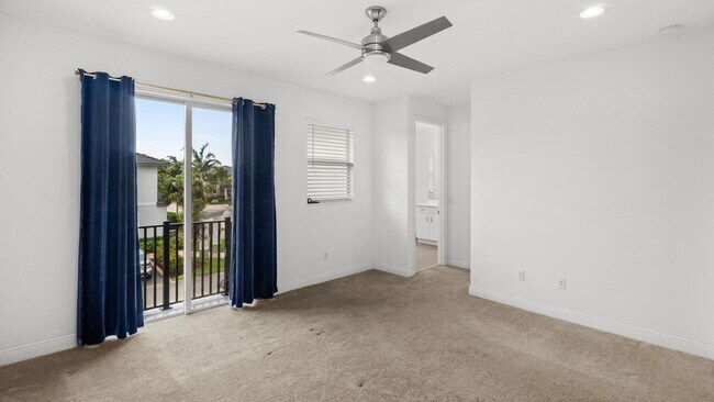 Building Photo - 6919 Pines Cir