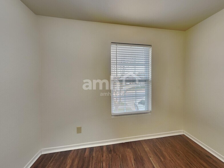 Building Photo - 8045 Bach Dr