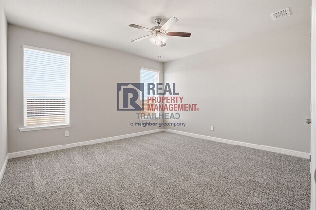 Building Photo - Inviting 4-Bedroom Home with Open Layout in Bella Vista