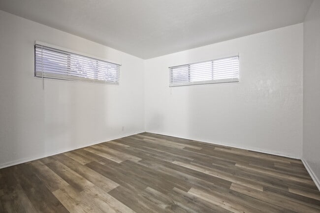 Building Photo - 3 Bedroom 2 Bathroom House For Rent!