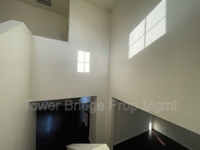 Building Photo - 5508 Copper Sunset Way