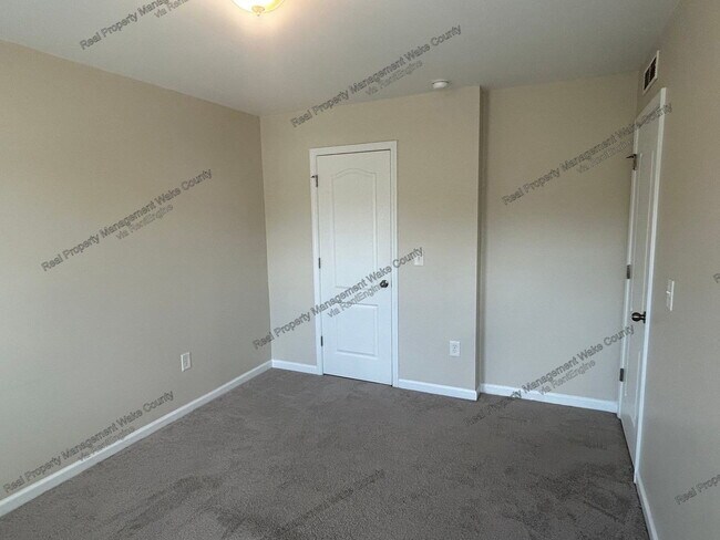 Building Photo - 1331 Lombar St