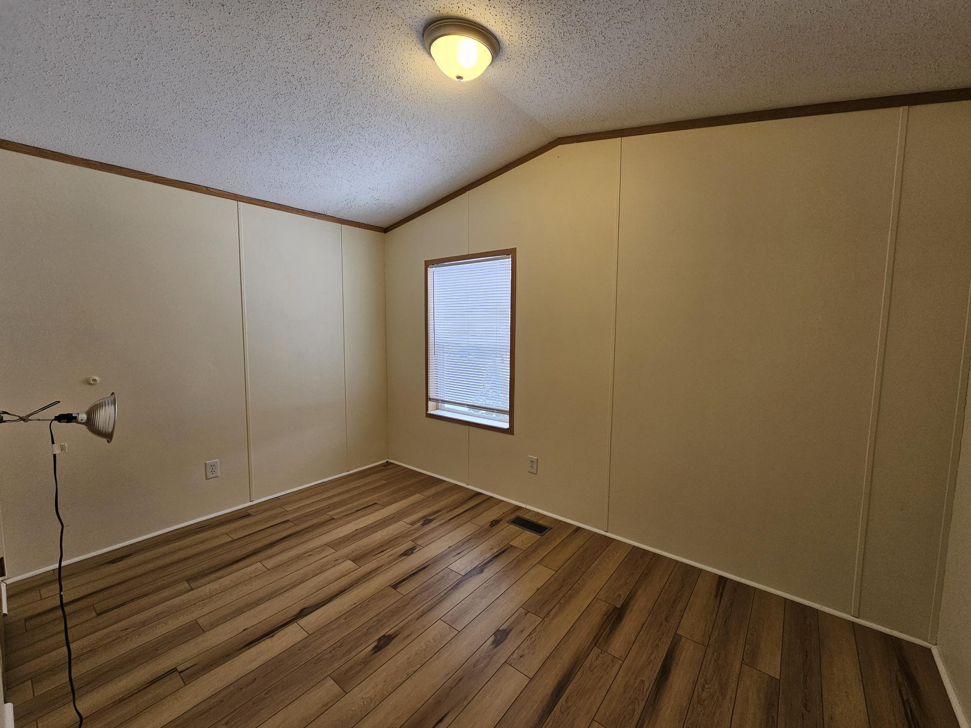 Building Photo - 32 Woodside Ln