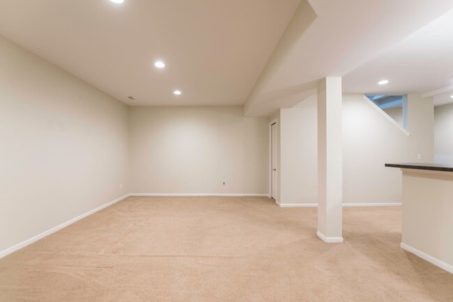 Building Photo - 2962 Hunley Dr