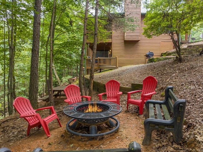 Building Photo - 363 Palisade Dr