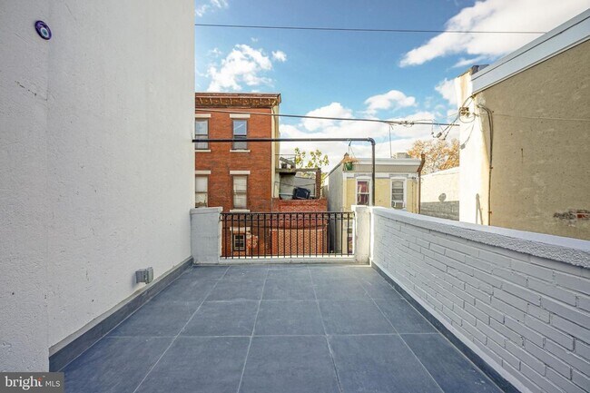 Building Photo - 1525 Tasker St