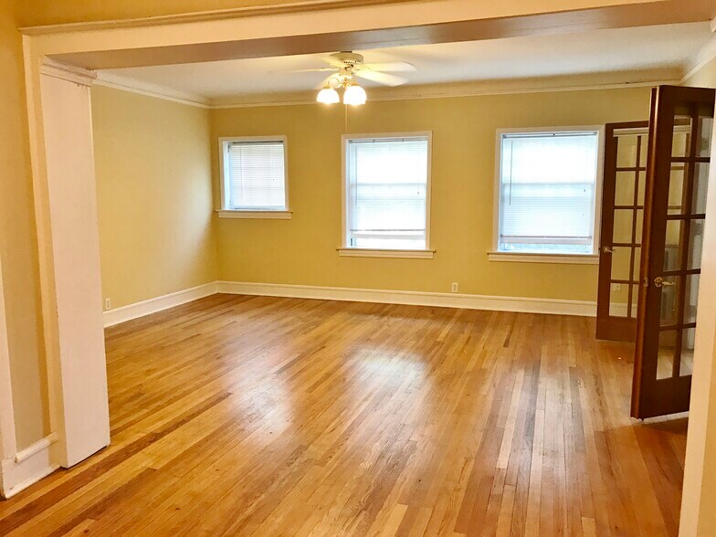 Building Photo - 2314 E Wyoming Pl