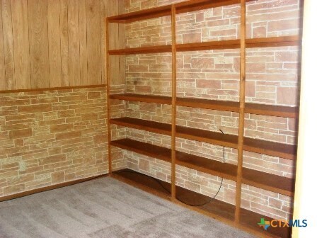 Building Photo - 910 San Antonio St