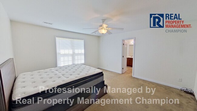 Building Photo - 3 BD/ 2.5 BA Home with Bonus Room, Attache...