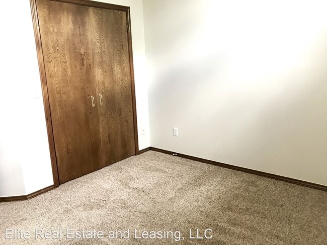 Building Photo - 3 br, 2 bath House - 10604 N. MAJOR AVE