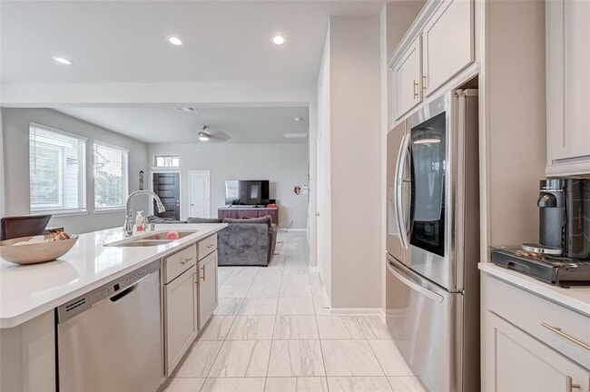 Building Photo - 2523 Terrace Point Dr