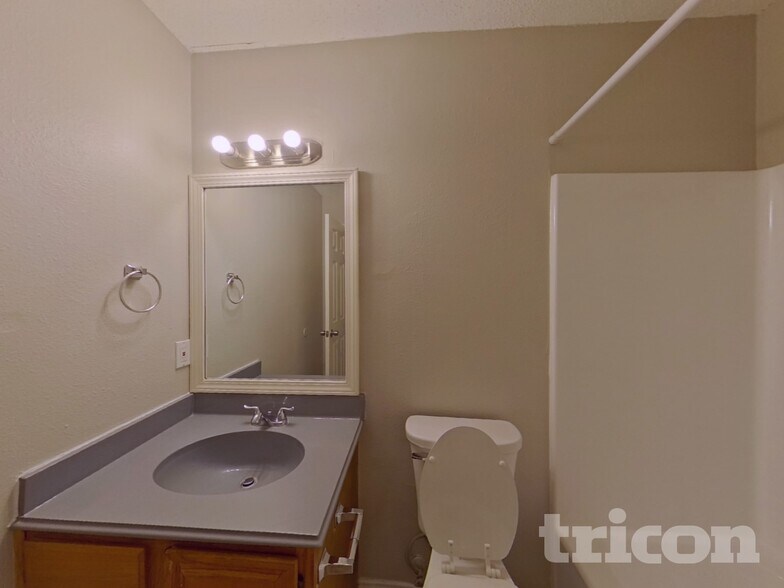 Building Photo - 7828 Texridge Dr