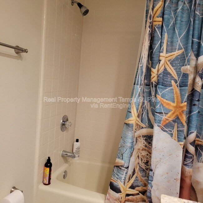 Building Photo - 12310 Capri Cir N