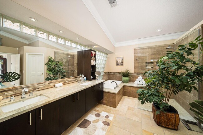 Building Photo - 370 Cypress Point Dr