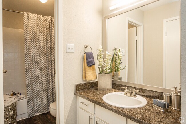 Building Photo - 1 Month FREE! 1-Bed is Waiting!