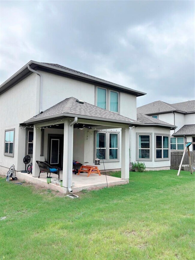 Building Photo - 5408 La Canada Wy
