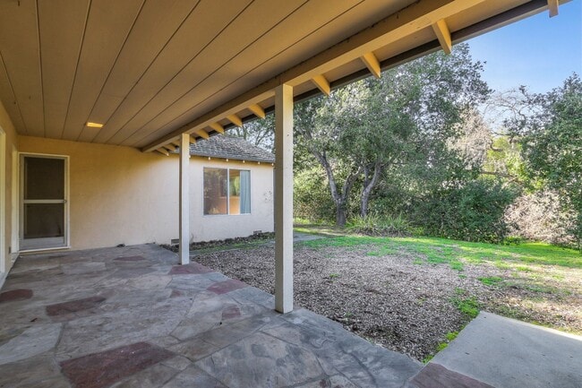 Building Photo - Home For Rent in Beautiful Saratoga!