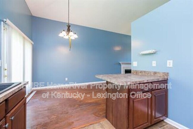 Building Photo - 296 Forest Hill Dr