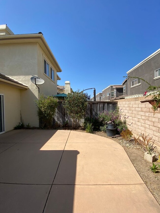 Building Photo - Beautiful Somerset Single Story Townhome N...