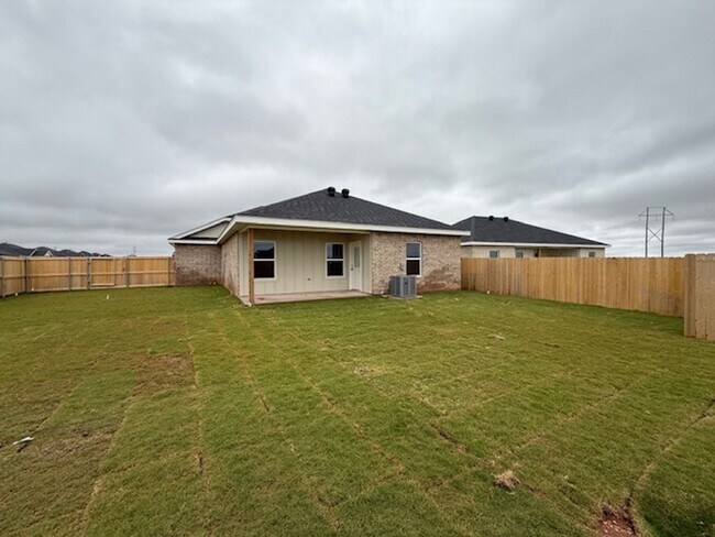 Building Photo - 7035 Glen Abbey St