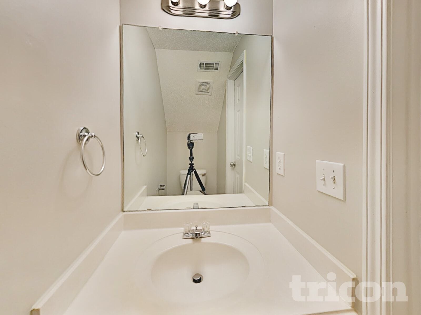 Building Photo - 130 Nowell Dr