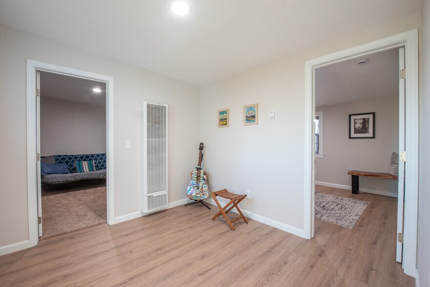 Building Photo - 604 S 8th St