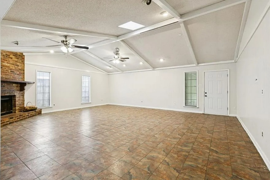 Building Photo - 5933 Dover Pl