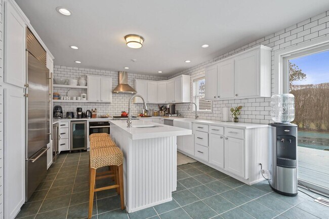 Building Photo - 25 Meadowgrass Ln