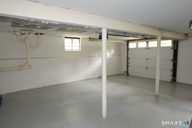 Building Photo - 277 Drummond Rd