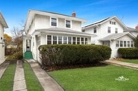 Building Photo - Single Family Home in Historic Oak Park Neighborhood