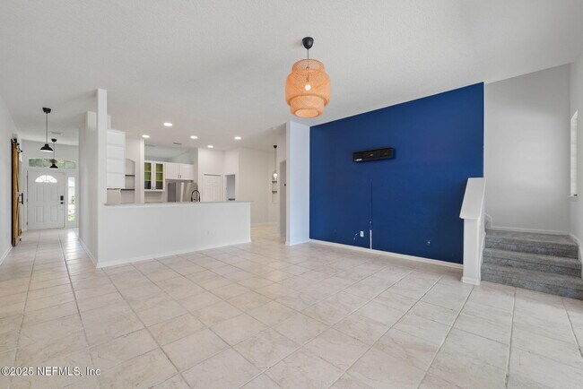 Building Photo - 721 Hazelmoor Ln
